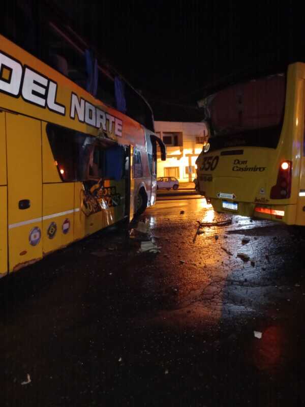 Choque entre colectivos dejó nueve lesionados en Posadas 1 f18dfb97 28b2 4a0d b113 d1e9f78c13f8