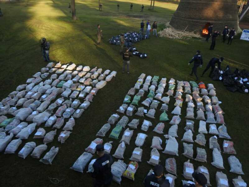 f733b1c8 47c2 433f 8a8e 0295055ce6d7