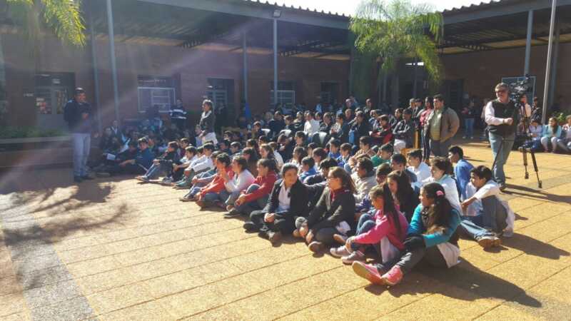 Continúan las entregas de netbooks complementarias en escuelas misioneras 1 foto1