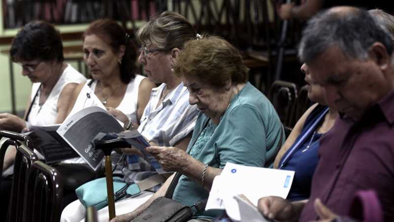 Oficializaron el aumento de las jubilaciones, pensiones y asignaciones 1 jubilados 1 3