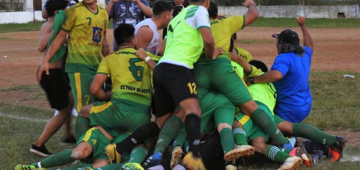 Liga Posadeña: Mitre goleó a Huracán y sigue avanzando 1 la picada 1