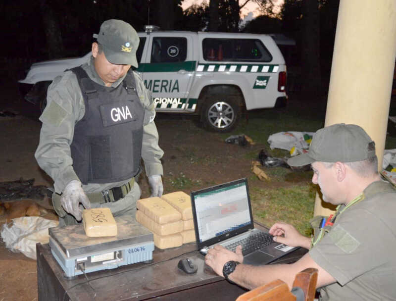 Secuestran más 800 kilos de marihuana abandonados en el monte misionero 1 marihuana 173 kilos 814 gramos 1