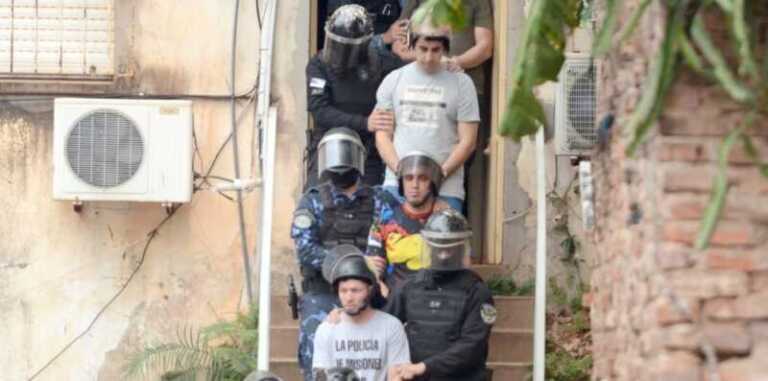 policias detenidos