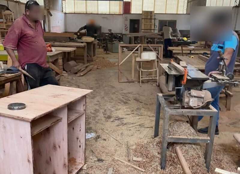 Eldorado: internos de la Unidad Penal III confeccionaron y donaron mobiliario 1 spp 3