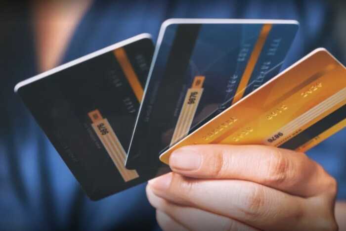 Alarma en los bancos porque crece la gente que no puede pagar la tarjeta