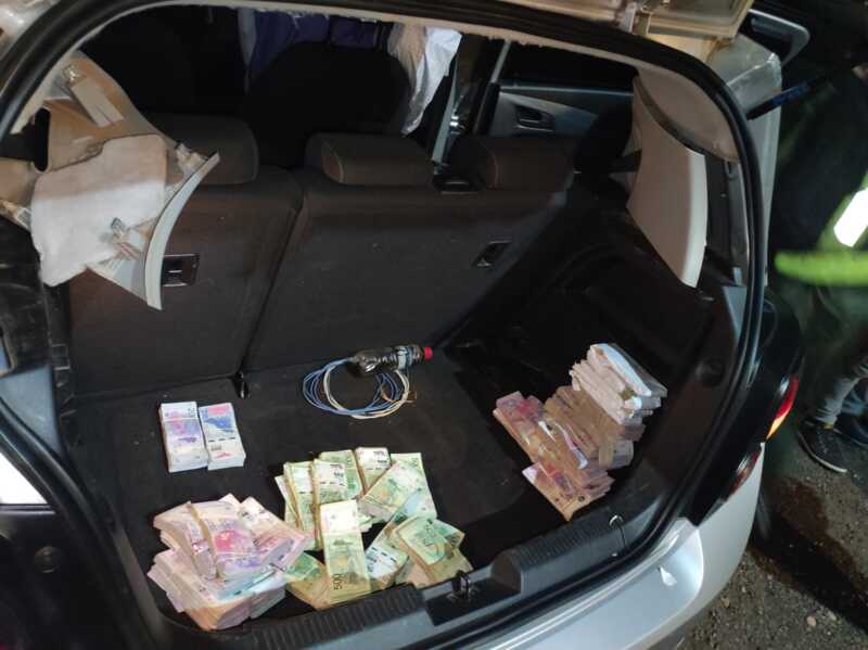 viajaba desde buenos aires a misiones con mas de 10 millones de pesos sin documentacion 1