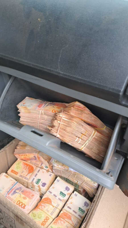 viajaban con mas de ocho millones de pesos sin aval legal 2 1