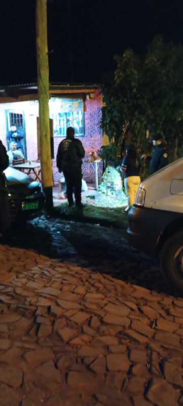 Policías asistieron a dos personas en situaciones críticas en Oberá 1 WhatsApp Image 2025 07 06 at 09.49.33 1