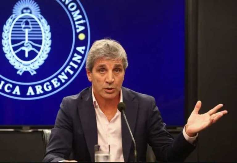 Caputo a los bancos: “Si insisten con no acatar las normas, habrá que tomar medidas”