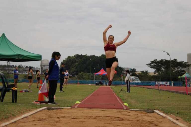 Copa Regional de Atletismo Juvenil reunió a siete provincias en Posadas