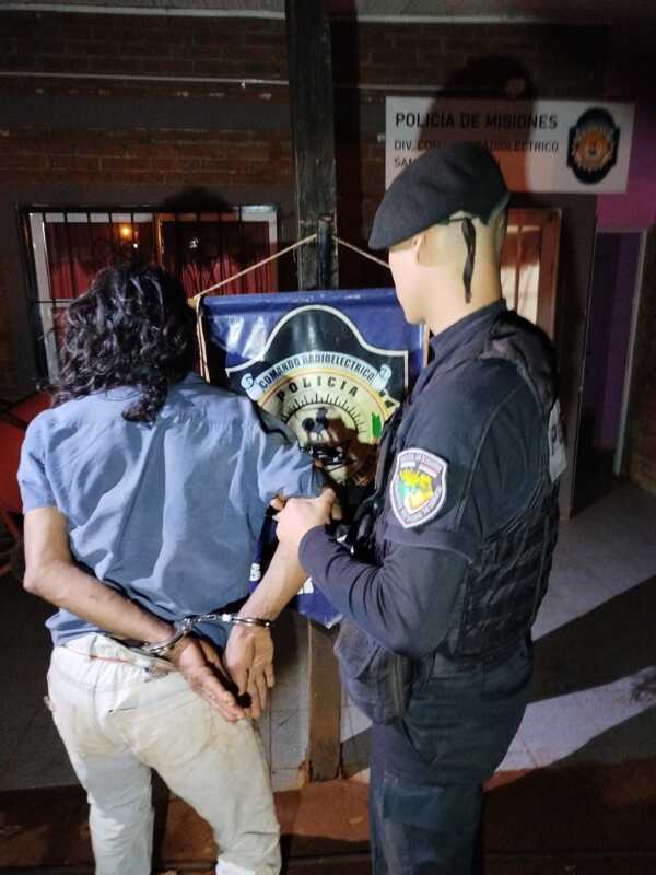 Doce detenidos en Misiones por disturbios, robos y amenazas con armas blancas 2 detenidos 2 1