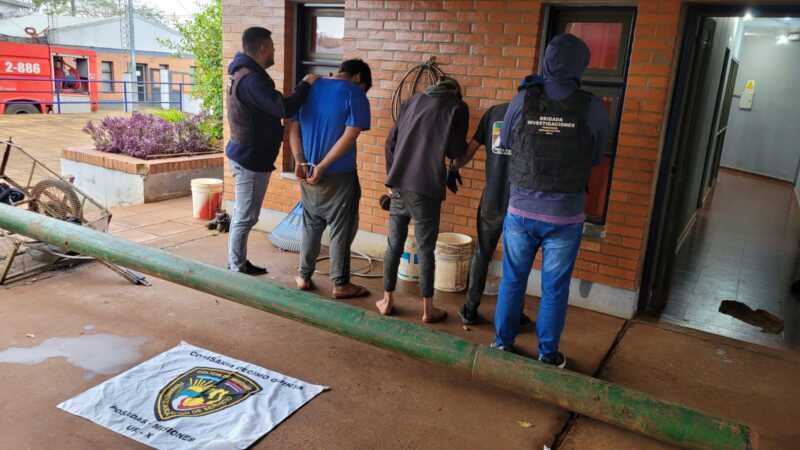 Allanamientos en Posadas: recuperan objetos robados y detienen a ocho personas 1 detenidos posadas 2