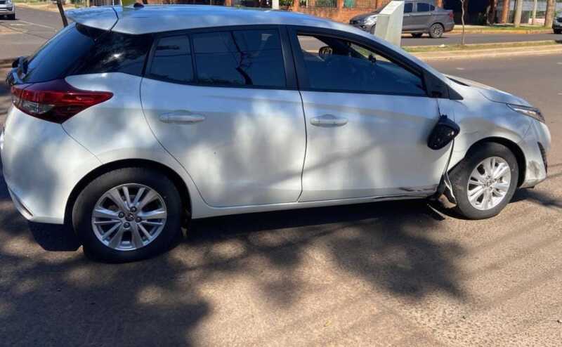 Un joven resultó lesionado tras choque entre un auto y una moto en Posadas 1 WhatsApp Image 2025 09 25 at 17.18.57