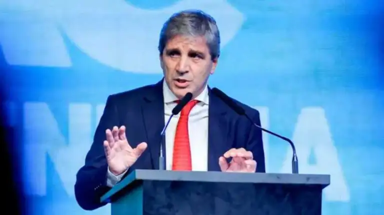 El pronóstico de Luis Caputo sobre el dólar: “El lunes no pasa nada”