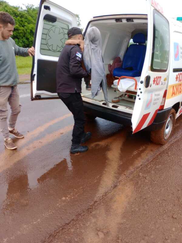 Policías asistieron a un niño con graves quemaduras en la Aldea Iracá Mirí 2 WhatsApp Image 2025 10 28 at 18.56.50
