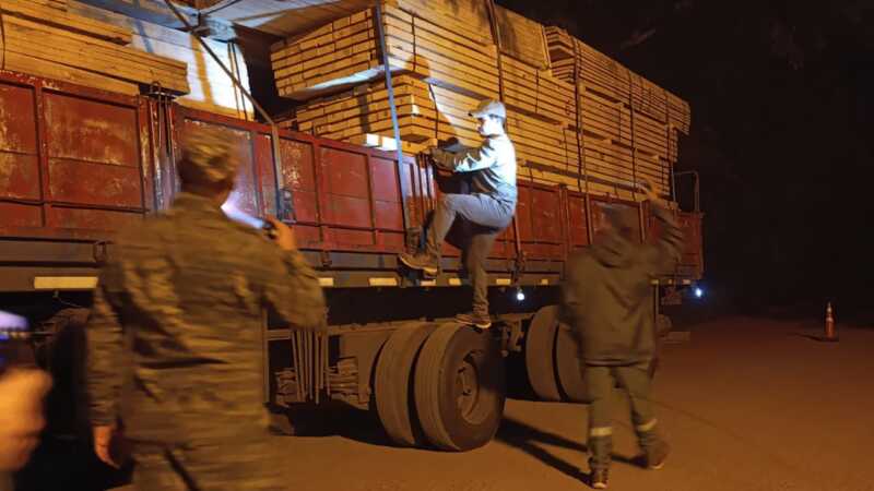 Intensifican los controles al transporte forestal en rutas de Apóstoles y San José 2 controles en rutas 2