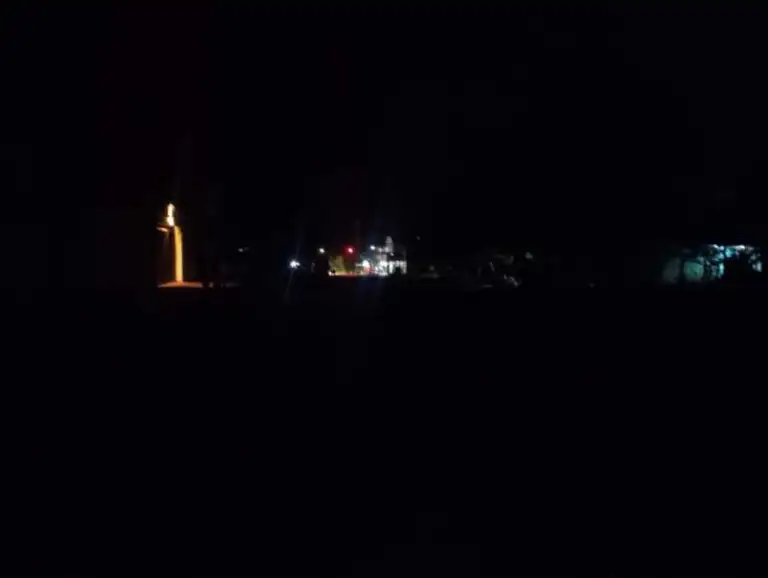 Calles de barrios y la periferia a oscuras: la otra cara de Posadas