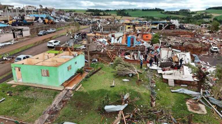 Cerca de Misiones: al menos cinco muertos y más de 130 heridos dejó un feroz tornado en el sur de Brasil