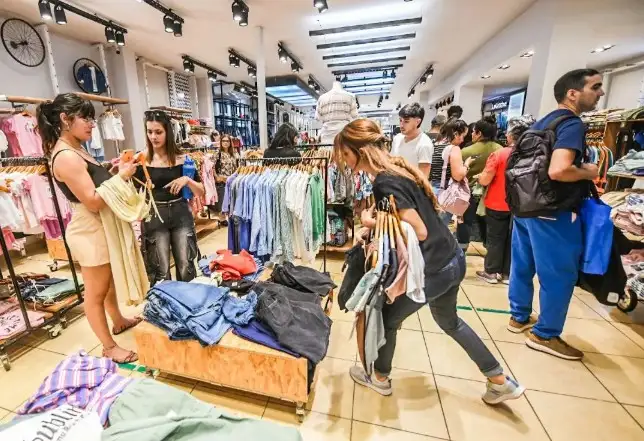 Las ventas minoristas pyme bajaron 1,4% interanual en octubre