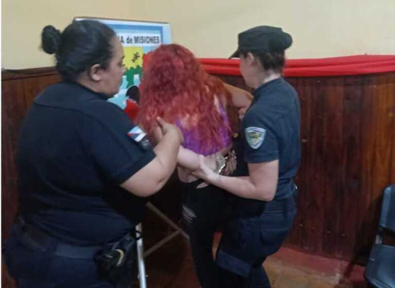 mujer detenida