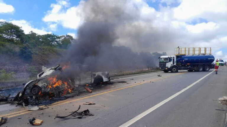 Tragedia en Brasil: hay 11 muertos tras un choque frontal