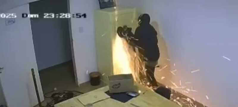 Siete allanamientos y dos detenidos por el robo armado a un aserradero en Candelaria 4 allanamientos 5