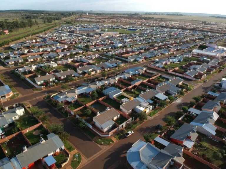 El Iprodha entregará 60 viviendas en Itaembé Guazú y proyecta nuevas obras para 2027