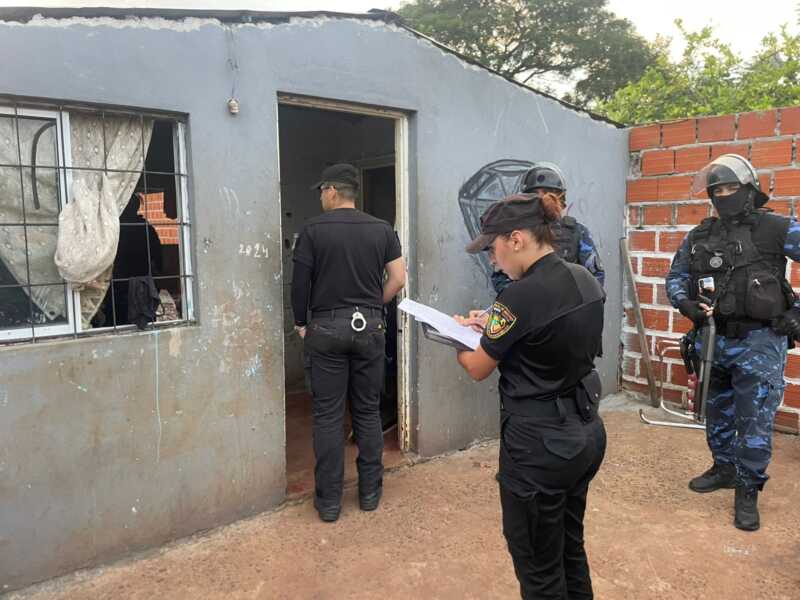tres detenidos posadas 5