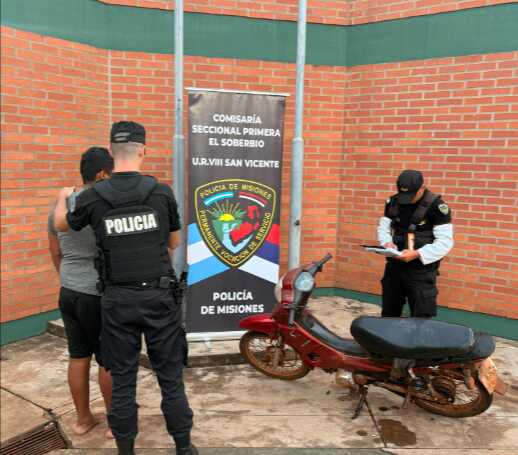 Motociclistas manejaban ebrios, despistaron y fueron detenidos en El Soberbio 1 motociclista ebrios 3