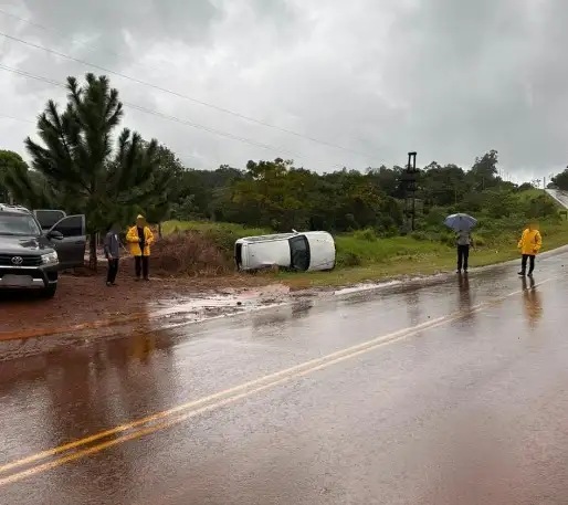 Mujer que viajaba como acompañante fue hospitalizada tras despiste en Pozo Azul
