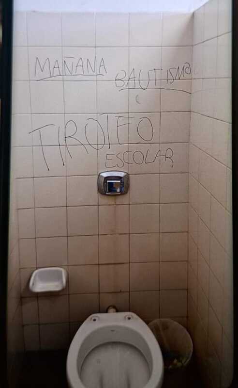 Pintadas con amenazas de “tiroteo escolar” en colegios de Misiones activaron protocolos de seguridad 1 amenazadas de tiroteos posadas 2 1