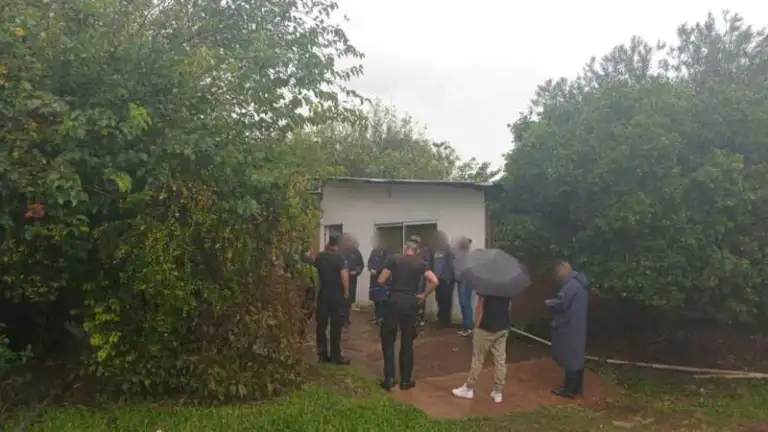 Golpes en la cabeza y una detenida: investigan la muerte de un anciano en Garupá