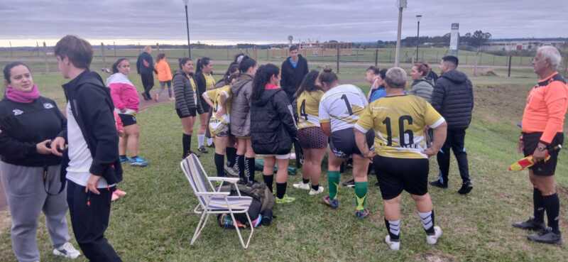 Impulsan el crecimiento del fútbol femenino con un torneo de mamis en Posadas 1 futbol femenino 4 1