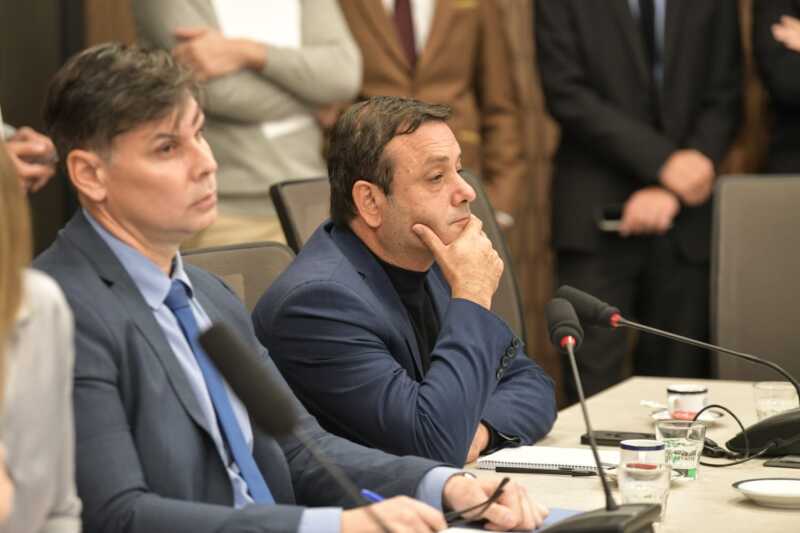 Herrera Ahuad propone una ley para ampliar derechos de personas con discapacidad 1 herrera ahuad agua