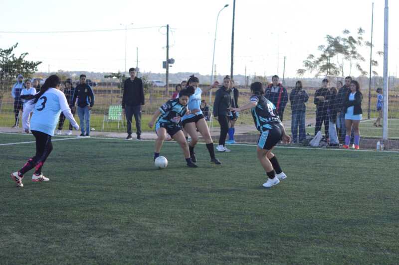 El Torneo de Invierno impulsó el crecimiento del fútbol femenino posadeño en Costa Sur 5 futbol posadeno costa sur 5