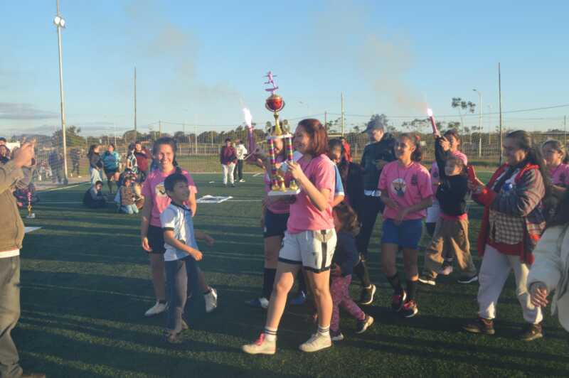 El Torneo de Invierno impulsó el crecimiento del fútbol femenino posadeño en Costa Sur 8 futbol posadeno costa sur 8