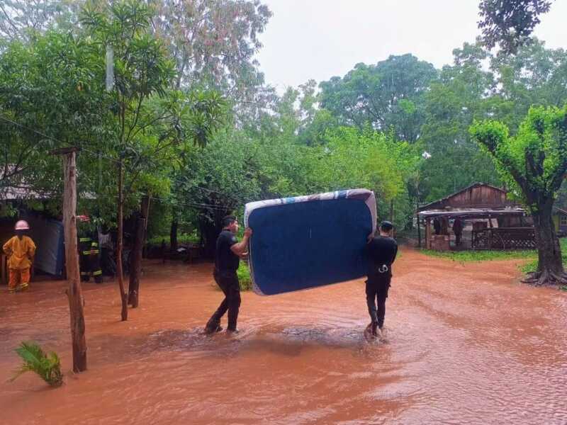 Misiones se prepara para El Niño: la Policía comenzó a censar familias para posibles evacuaciones 1 WhatsApp Image 2026 08 24 at 20.20.29 1