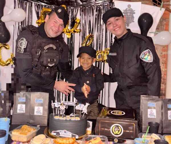 oliver con polis (3)