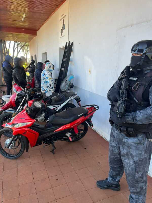 Cinco detenidos tras allanamientos contra la banda de “Los Paredes” en Posadas 5 los paredes 5