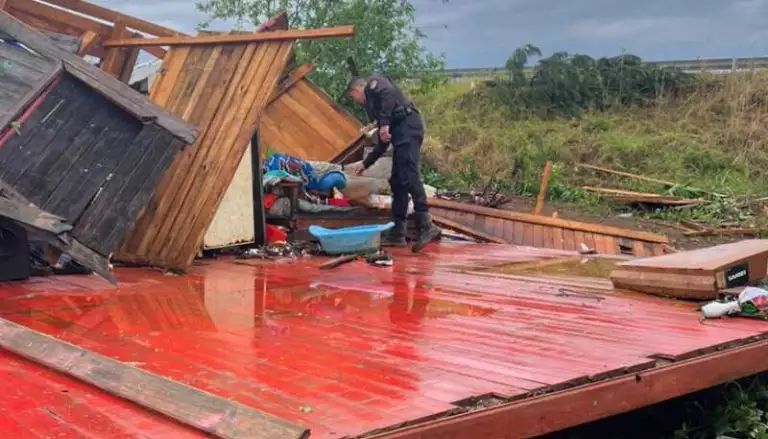 Fenómeno con características tornádicas golpeó San Pedro y dejó un muerto y viviendas destruidas