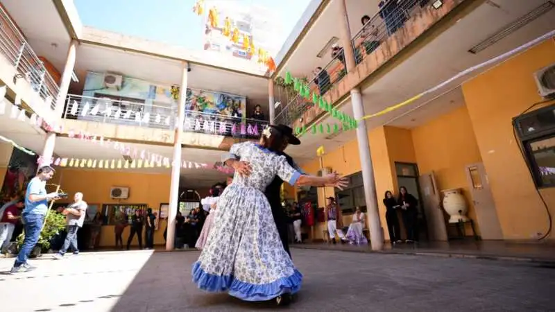 Soledad Pastorutti llegó a Posadas con su proyecto “30 Pueblos” y recorrió la cultura misionera 9 soledad en posadas 6 1
