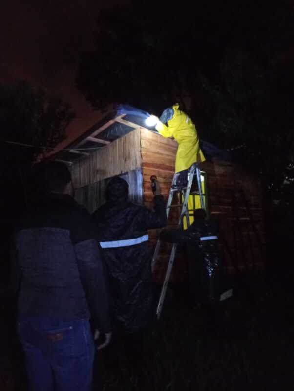 El intenso temporal dejó 40 viviendas dañadas, una familia evacuada y tres puentes cortados en Misiones 2 WhatsApp Image 2026 10 23 at 06.38.24