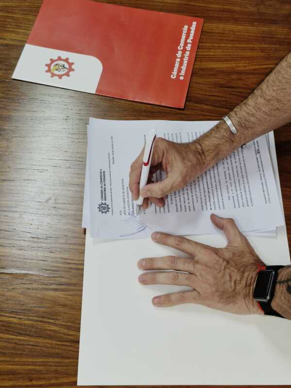 Crece la preocupación por el Duty Free: comerciantes de Posadas elevarán un reclamo a Nación 1 WhatsApp Image 2026 10 28 at 15.32.02