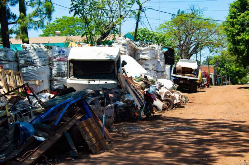 Residuos tóxicos en la vía pública: Ecología inició acciones contra una chatarrería en Garupá 4 chatarreria 5