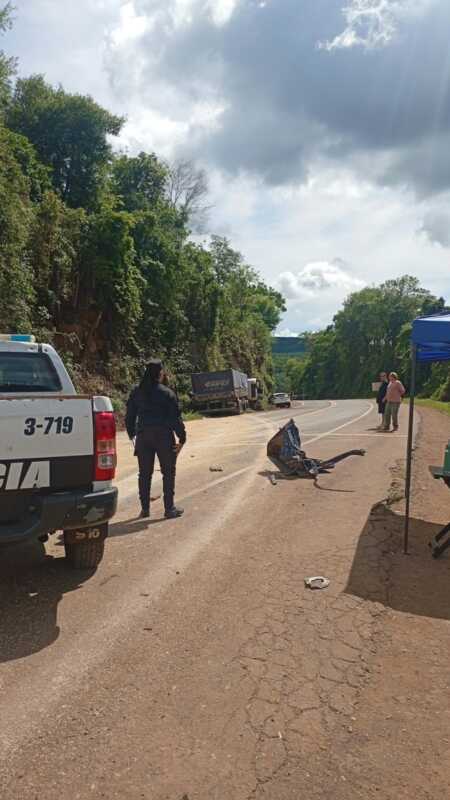 Choque múltiple entre dos camiones y cuatro automóviles en Puerto Piray dejó a un conductor en terapia intensiva 2 choque 2