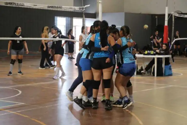 Más de 350 jugadoras participaron de una nueva fecha de la Liga Municipal de Vóley en Posadas